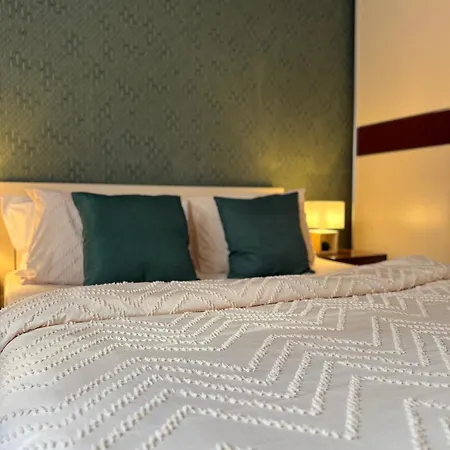 N&n Delijorgji * 地拉那