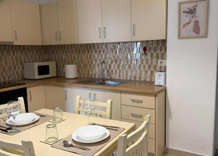 N&n Delijorgji Apartman